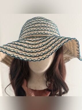 Jaclyn Smith Floppy Summer Straw Wide Brim  Hat